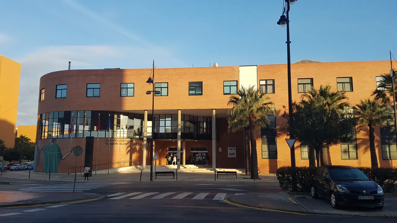 Centro Cultural Ramón Alonso Luzzy