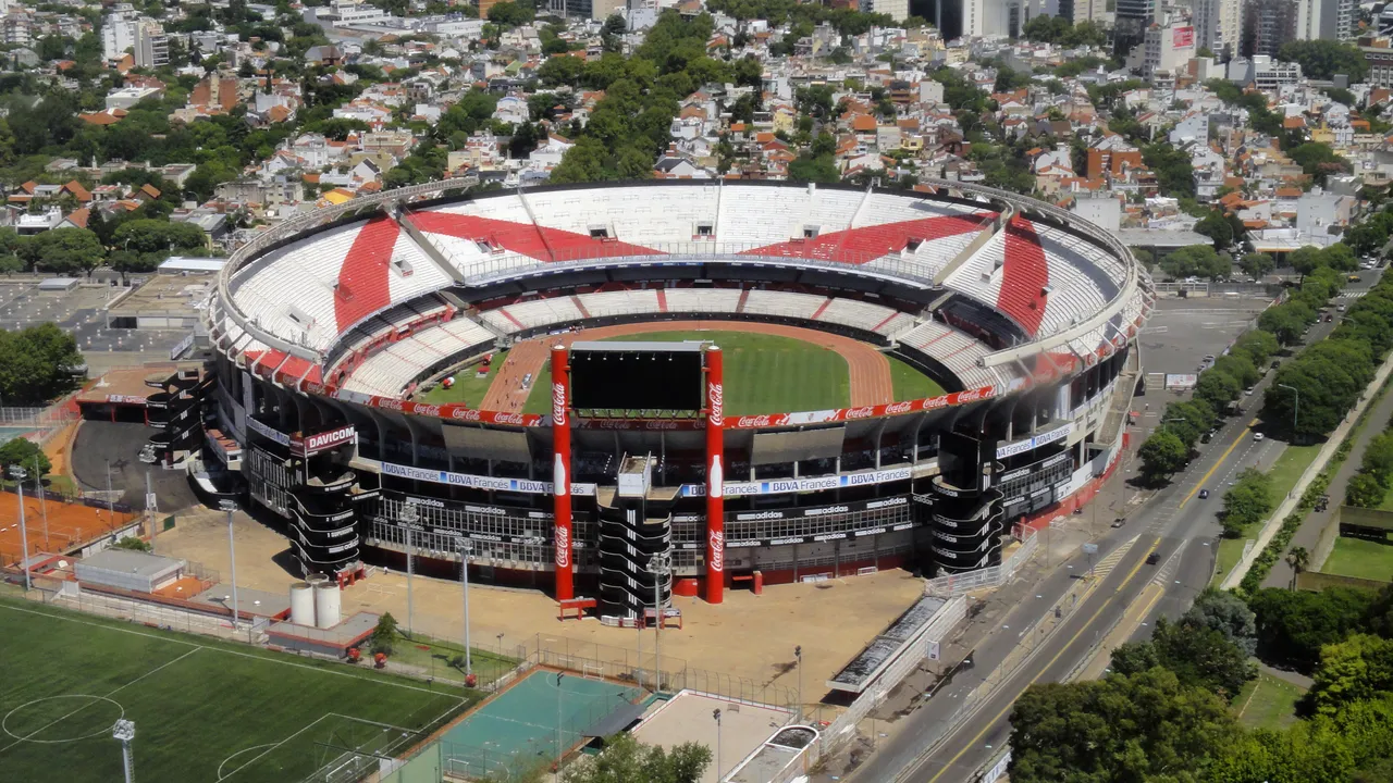 Estadio Más Monumental
