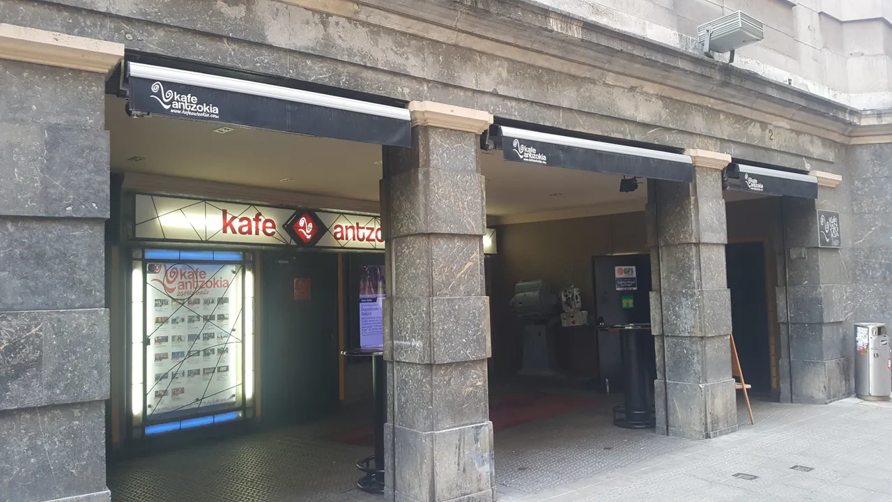 Kafe Antzokia