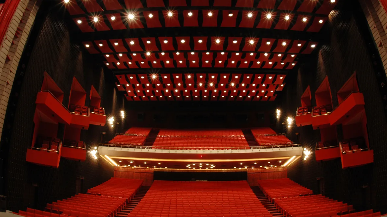 Teatro Nacional Eduardo Brito